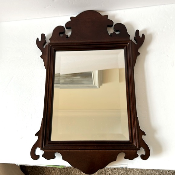 Vintage Bombay Company Solid Mahogany Chippendale Reproduction 90’s Wall Mirror - Picture 1 of 8